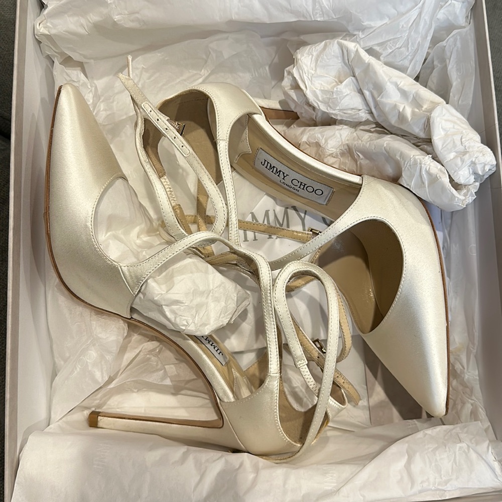 **WORN ONCE JIMMY CHOO** lancer 100 pumps